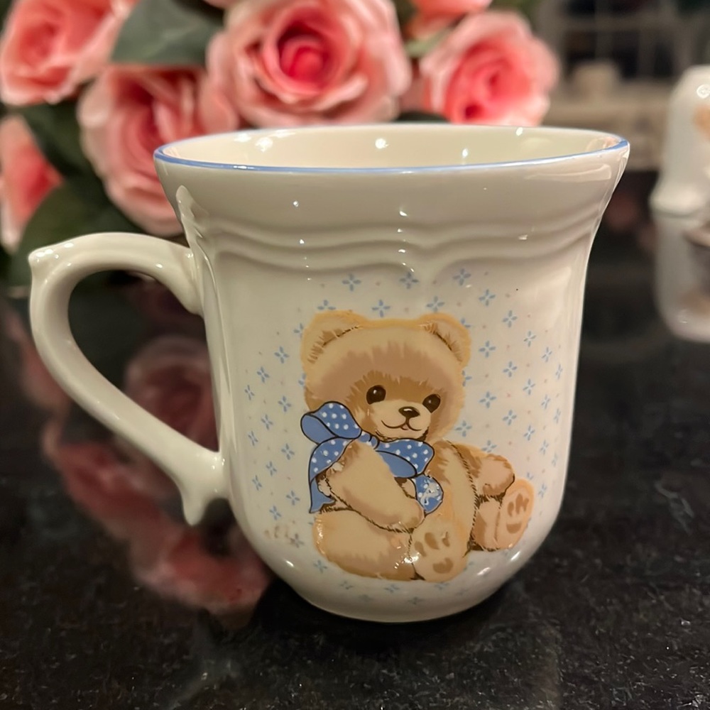 (2) "Country Bear" - Flat Cup & Saucer Set by TIENSHAN (Set of 2) - Picture 2 of 5